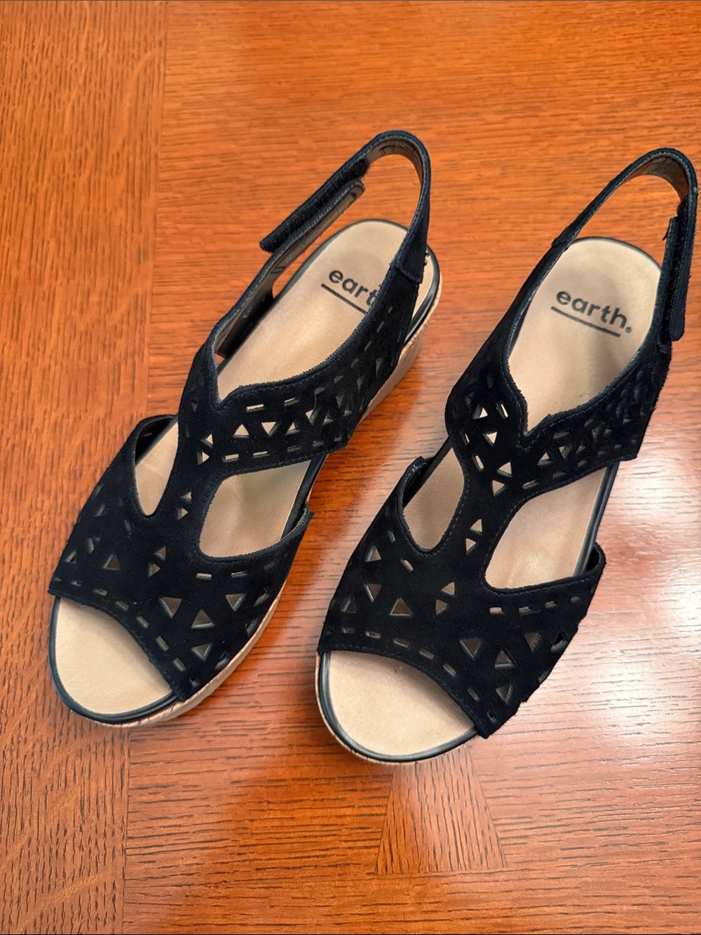 Earth Black Cork Wedge Sandals Women Size 6 - Picture 8 of 13